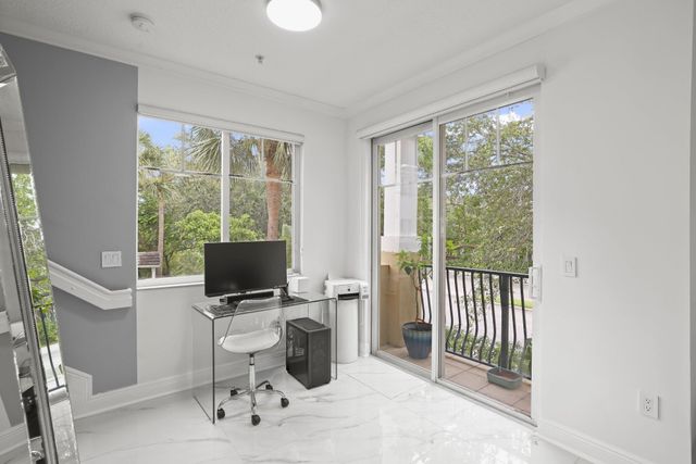 616 NW 38th Circle, Boca Raton, FL 33431