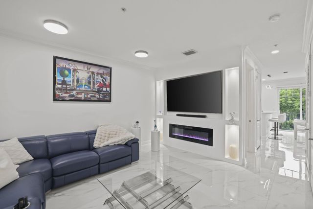 616 NW 38th Circle, Boca Raton, FL 33431