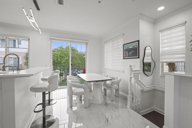 616 NW 38th Circle, Boca Raton, FL 33431