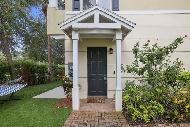 616 NW 38th Circle, Boca Raton, FL 33431