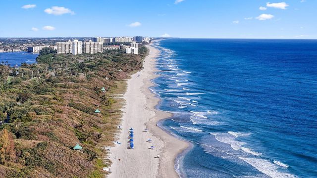 616 NW 38th Circle, Boca Raton, FL 33431