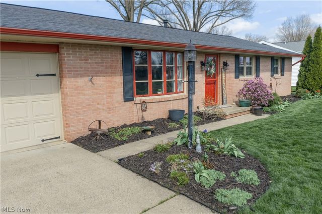 1126 3rd Street SW, New Philadelphia, OH 44663