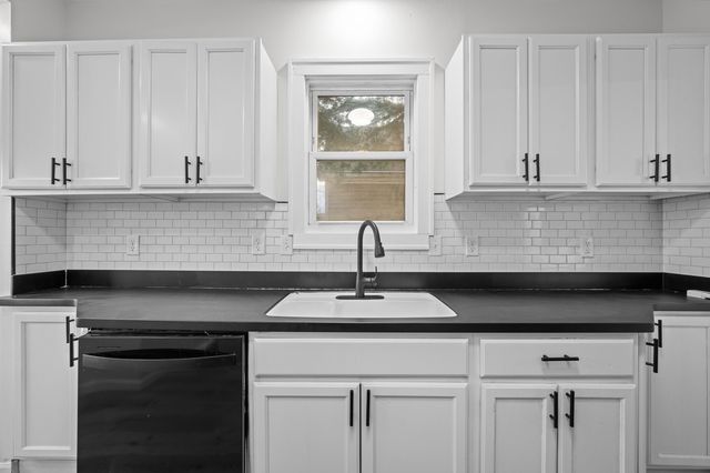 1916 31st Street A, Moline, IL 61265