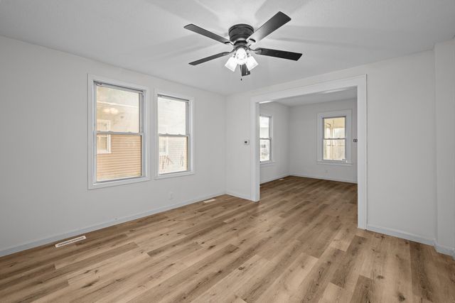 1916 31st Street A, Moline, IL 61265