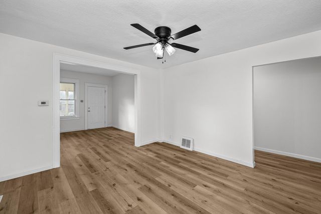 1916 31st Street A, Moline, IL 61265