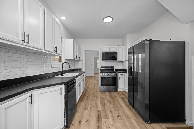 1916 31st Street A, Moline, IL 61265