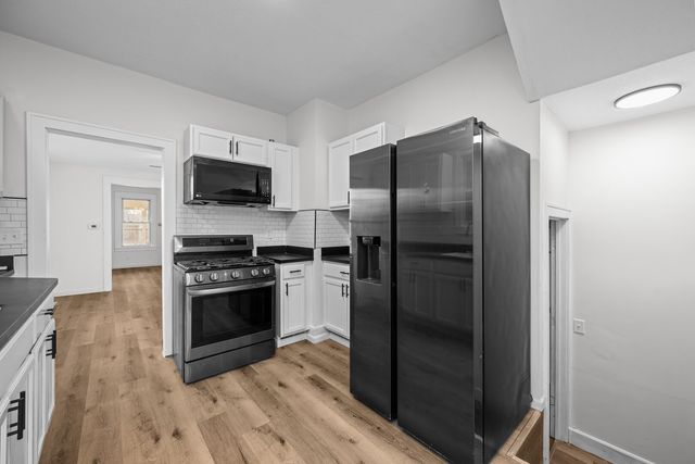 1916 31st Street A, Moline, IL 61265