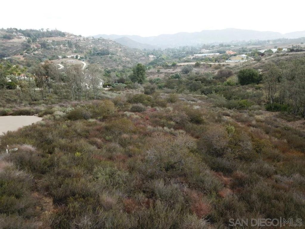 89 Yacoo Ct, Jamul, CA 91935