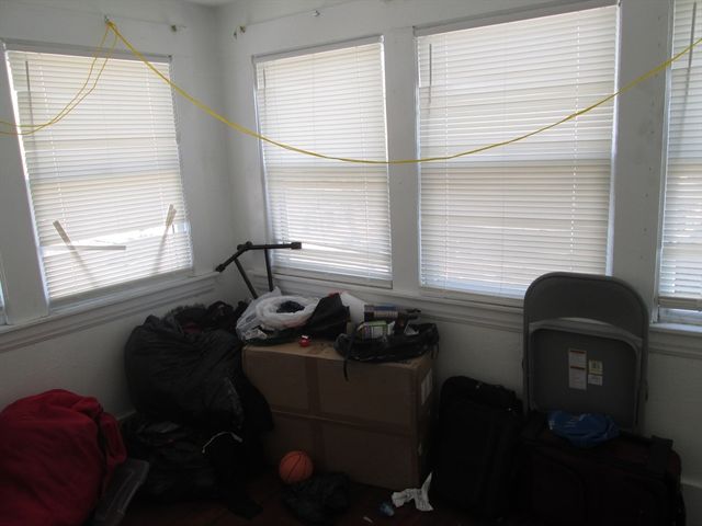 68-72 Mooreland St, Springfield, MA 01104