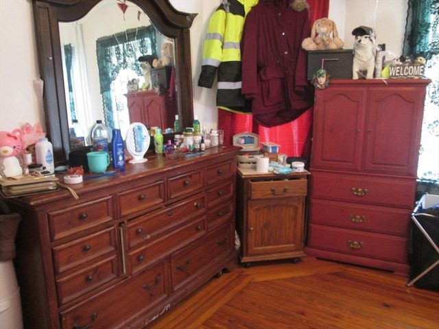 68-72 Mooreland St, Springfield, MA 01104