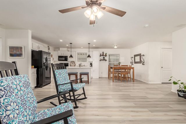 2000 S APACHE Road 252, Buckeye, AZ 85326