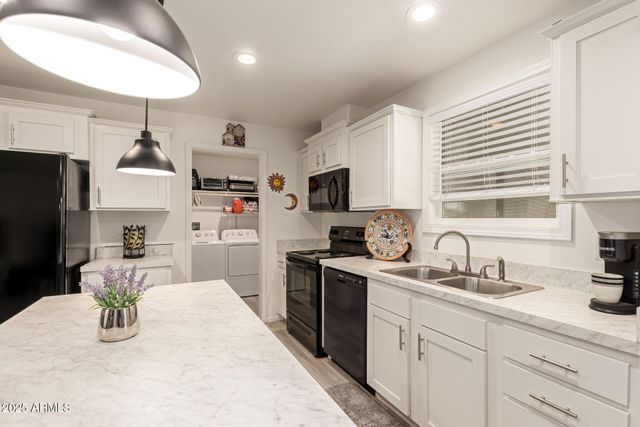 2000 S APACHE Road 252, Buckeye, AZ 85326