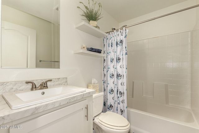 2000 S APACHE Road 252, Buckeye, AZ 85326