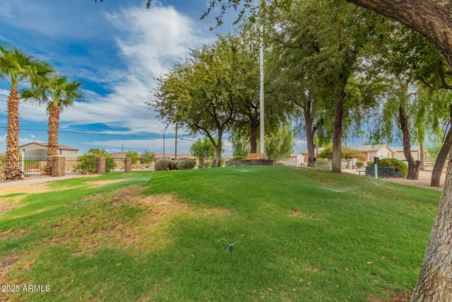 2000 S APACHE Road 252, Buckeye, AZ 85326