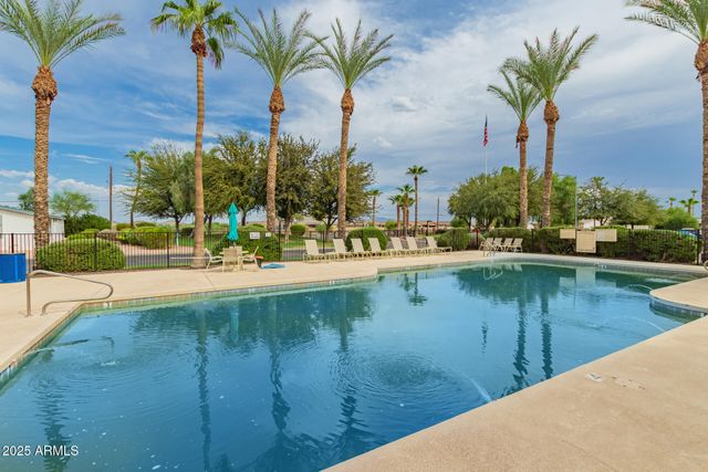 2000 S APACHE Road 252, Buckeye, AZ 85326