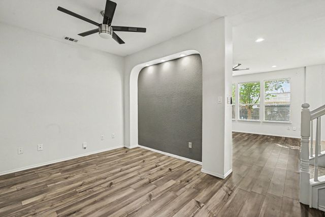10800 Emerald Park Lane, Fort Worth, TX 76052