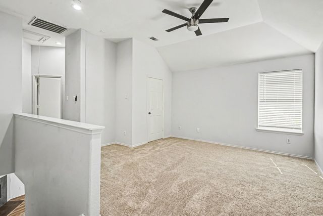 10800 Emerald Park Lane, Fort Worth, TX 76052