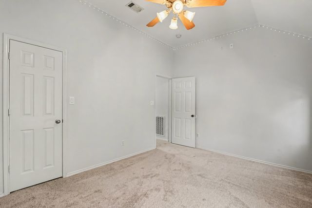 10800 Emerald Park Lane, Fort Worth, TX 76052
