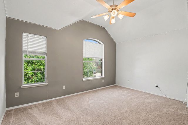 10800 Emerald Park Lane, Fort Worth, TX 76052