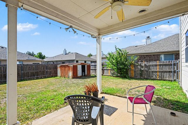 10800 Emerald Park Lane, Fort Worth, TX 76052
