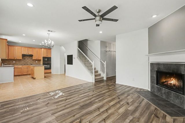 10800 Emerald Park Lane, Fort Worth, TX 76052