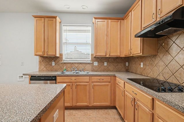 10800 Emerald Park Lane, Fort Worth, TX 76052