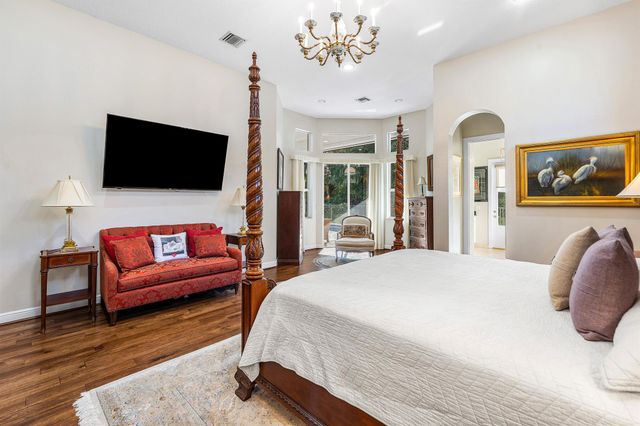 8850 Valhalla Drive, Delray Beach, FL 33446