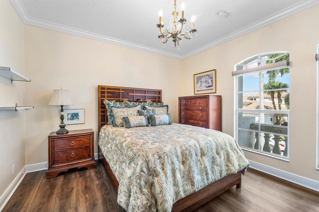 8850 Valhalla Drive, Delray Beach, FL 33446