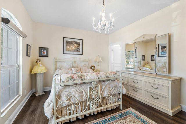 8850 Valhalla Drive, Delray Beach, FL 33446