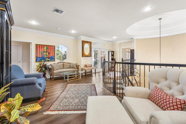 8850 Valhalla Drive, Delray Beach, FL 33446