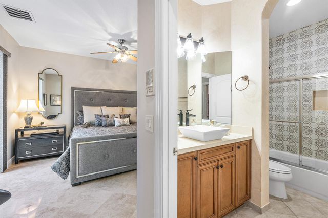 8850 Valhalla Drive, Delray Beach, FL 33446