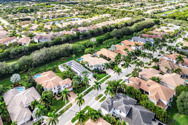 8850 Valhalla Drive, Delray Beach, FL 33446