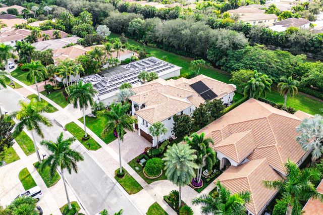 8850 Valhalla Drive, Delray Beach, FL 33446