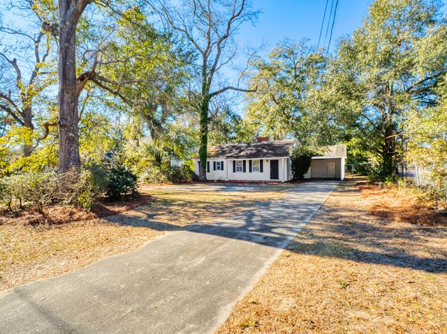 1220 3rd Ave., Kingstree, SC 29556