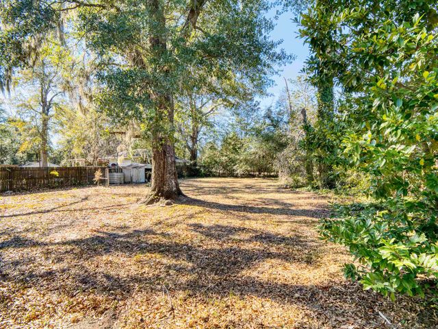 1220 3rd Ave., Kingstree, SC 29556