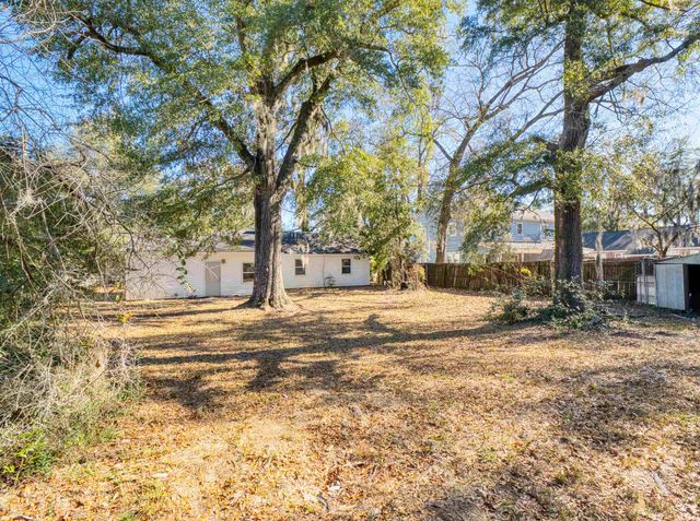 1220 3rd Ave., Kingstree, SC 29556