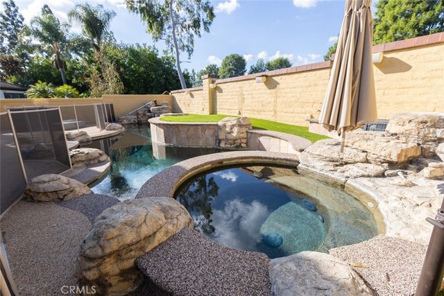2605 Augusta, Tustin, CA 92782
