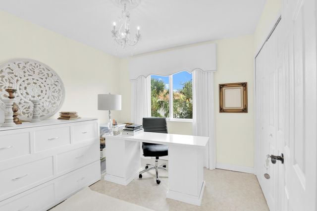 528 Bayfront Drive, Boynton Beach, FL 33435