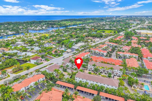 528 Bayfront Drive, Boynton Beach, FL 33435