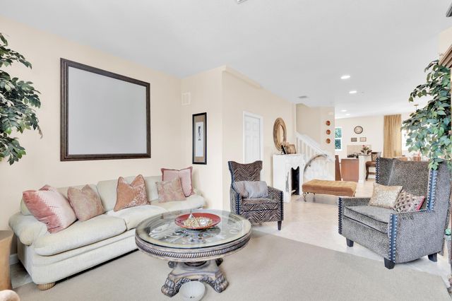 528 Bayfront Drive, Boynton Beach, FL 33435