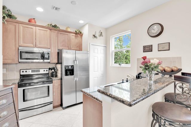 528 Bayfront Drive, Boynton Beach, FL 33435