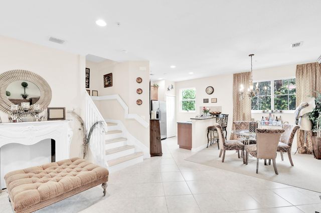 528 Bayfront Drive, Boynton Beach, FL 33435