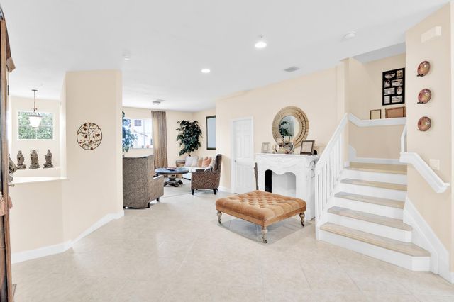 528 Bayfront Drive, Boynton Beach, FL 33435