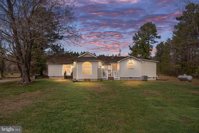 17250 STONEY KNOLL RD, King George, VA 22485