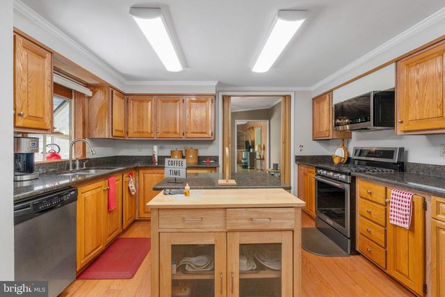 17250 STONEY KNOLL RD, King George, VA 22485