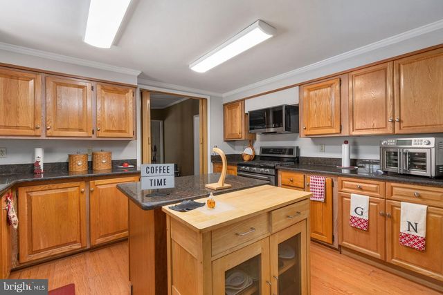 17250 STONEY KNOLL RD, King George, VA 22485