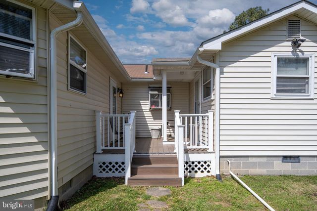 17250 STONEY KNOLL RD, King George, VA 22485