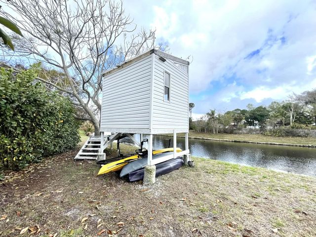 301 SW Buzby Court, Port St. Lucie, Port St Lucie, FL 34953