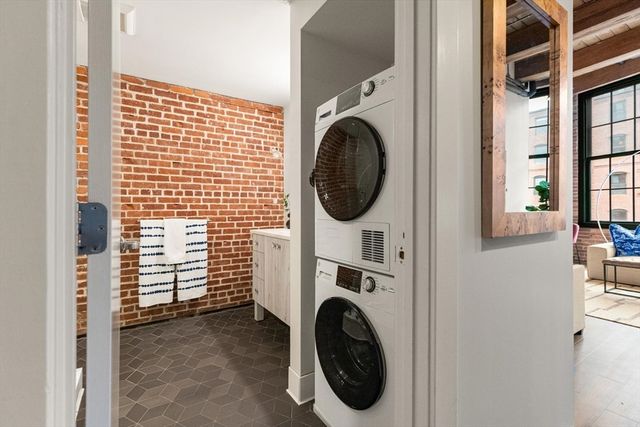 63 Melcher St. 301, Boston, MA 02210