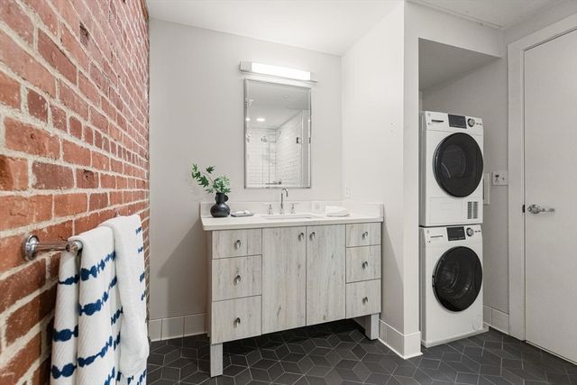 63 Melcher St. 301, Boston, MA 02210